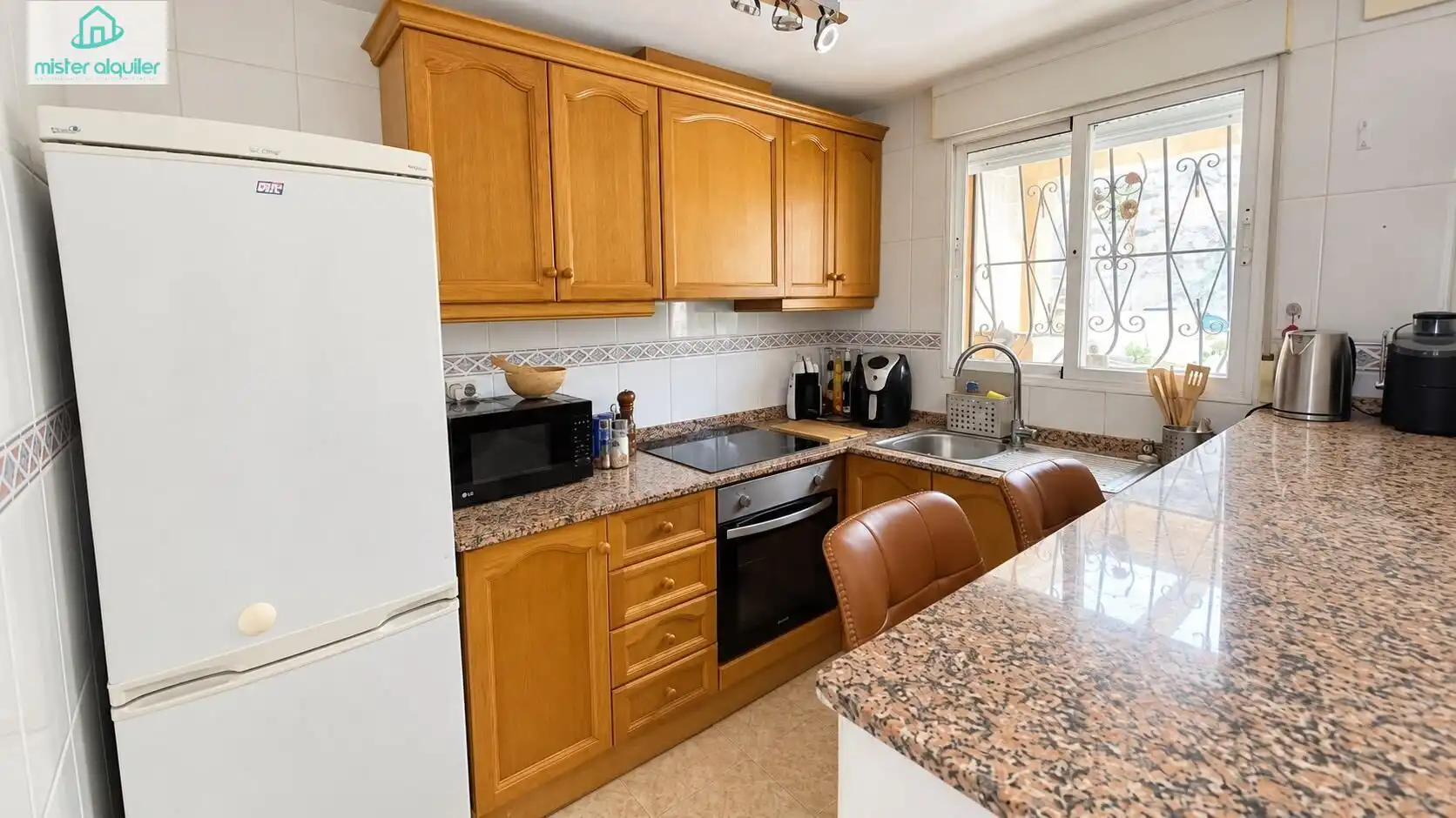 Kitchen of Houses for rent in Busot  with Air Conditioner, Heating and Private garden