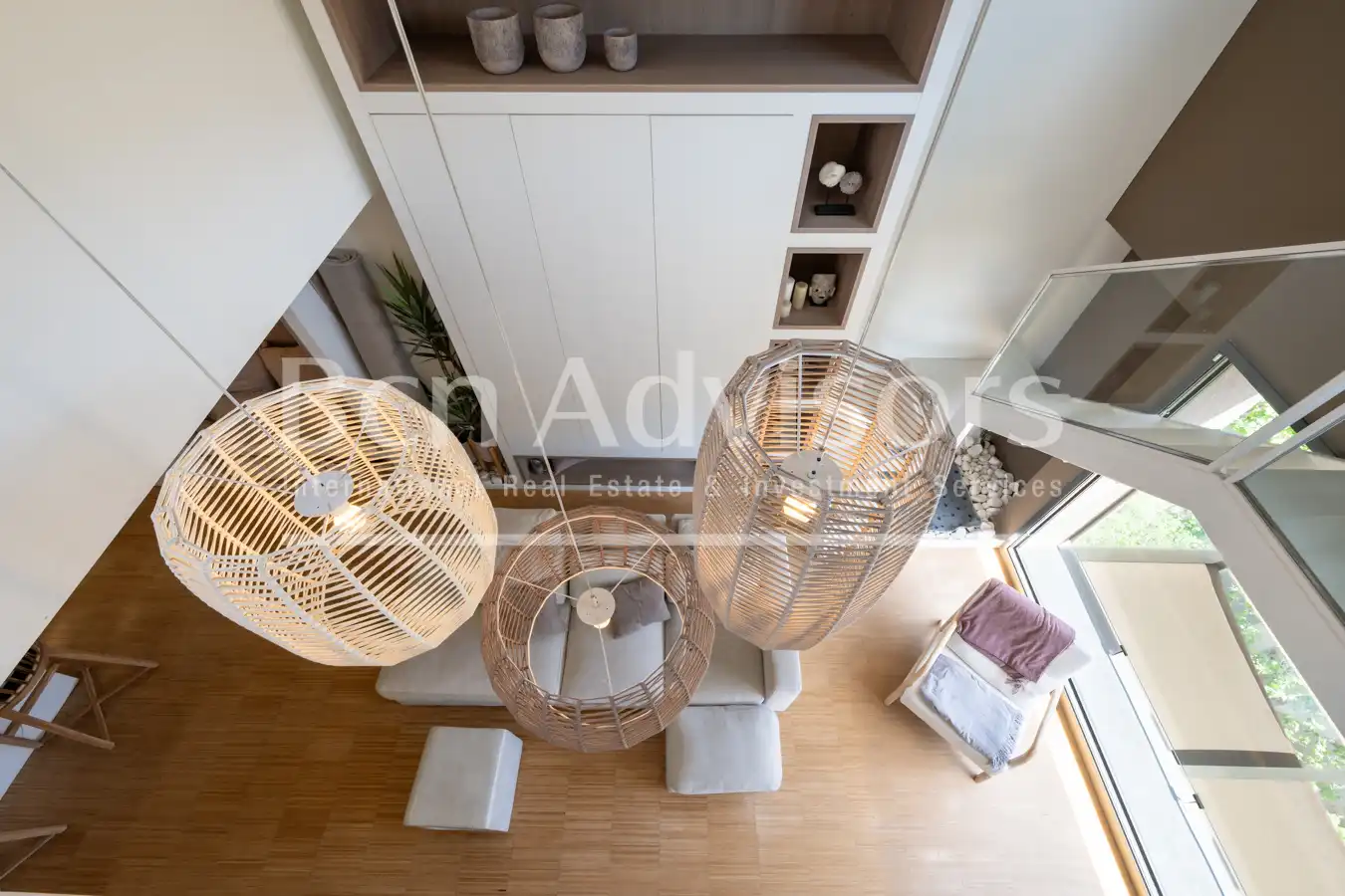 Wohnzimmer von Dachboden zum Verkauf in Barcelona mit Klimaanlage, Heizung und Parkett