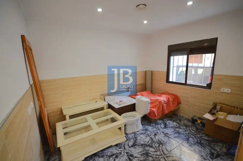 Casa adosada en venda en L'Alcúdia de Crespins amb Terrassa, Moblat i Forn