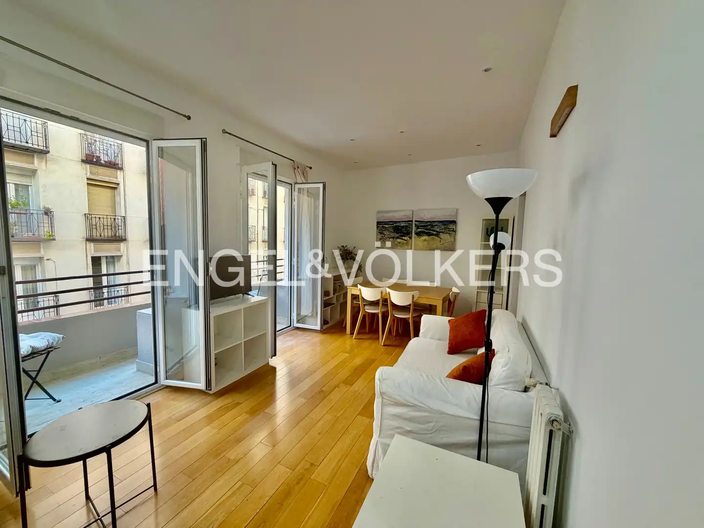 Außenansicht von Wohnung zur Miete in Madrid mit Heizung, Möbliert und Balkon