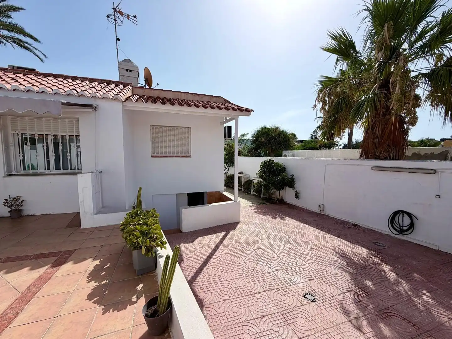 Exterior view of Houses for sale in Roquetas de Mar  with Air Conditioner, Heating and Private garden