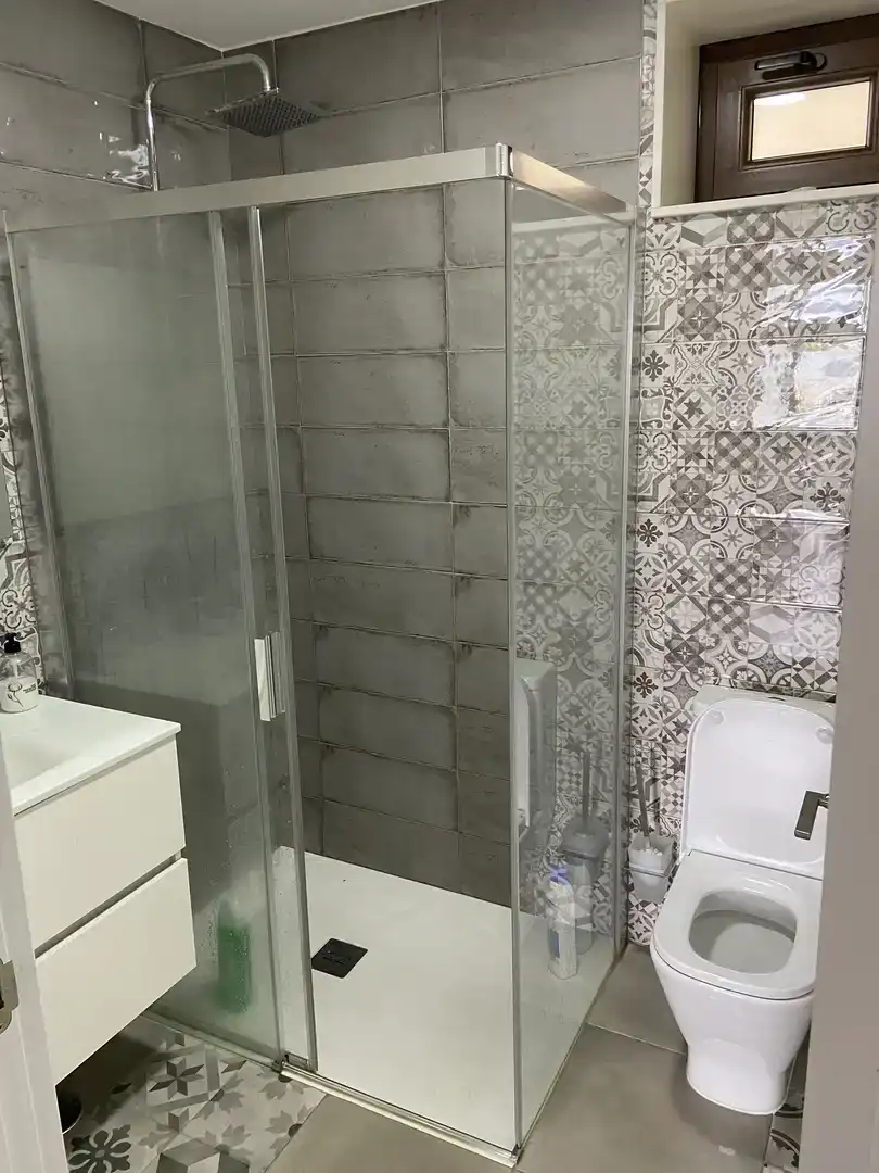 Badezimmer von Wohnung zur Miete in Carnota mit Möbliert und Balkon