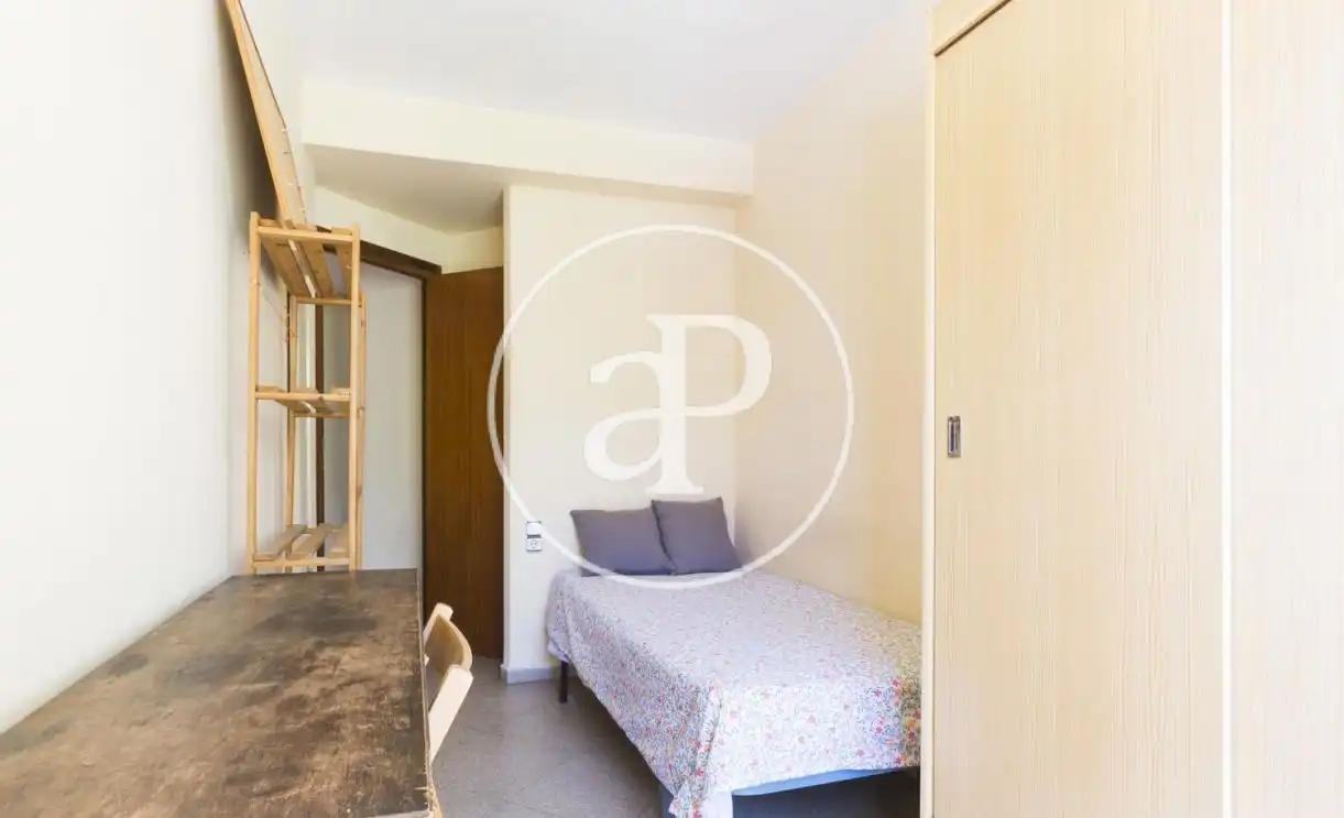 Flat for rent in Carrer de Xile, Mestalla