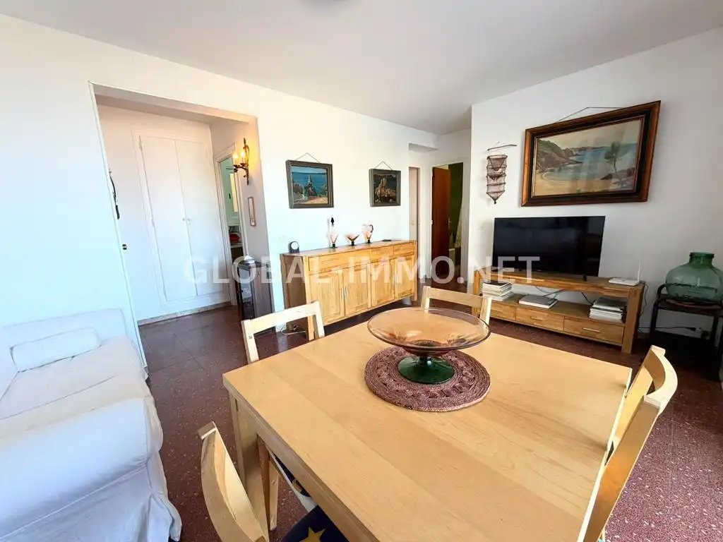 Sala d'estar de Apartament en venda en Roses amb Terrassa, Piscina i Moblat
