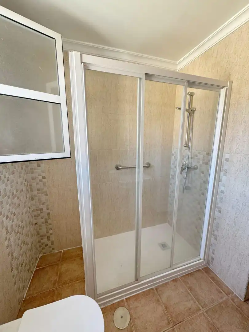 Bany de Pis en venda en Málaga amb Aire condicionat, Calefacció i Terrassa