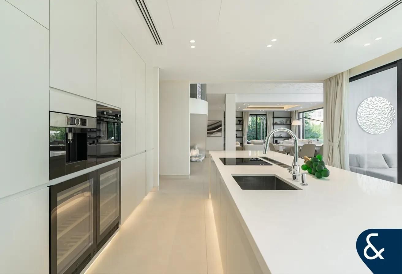 Cuina de Casa o xalet en venda en Sant Cugat del Vallès amb Jardí privat i Piscina