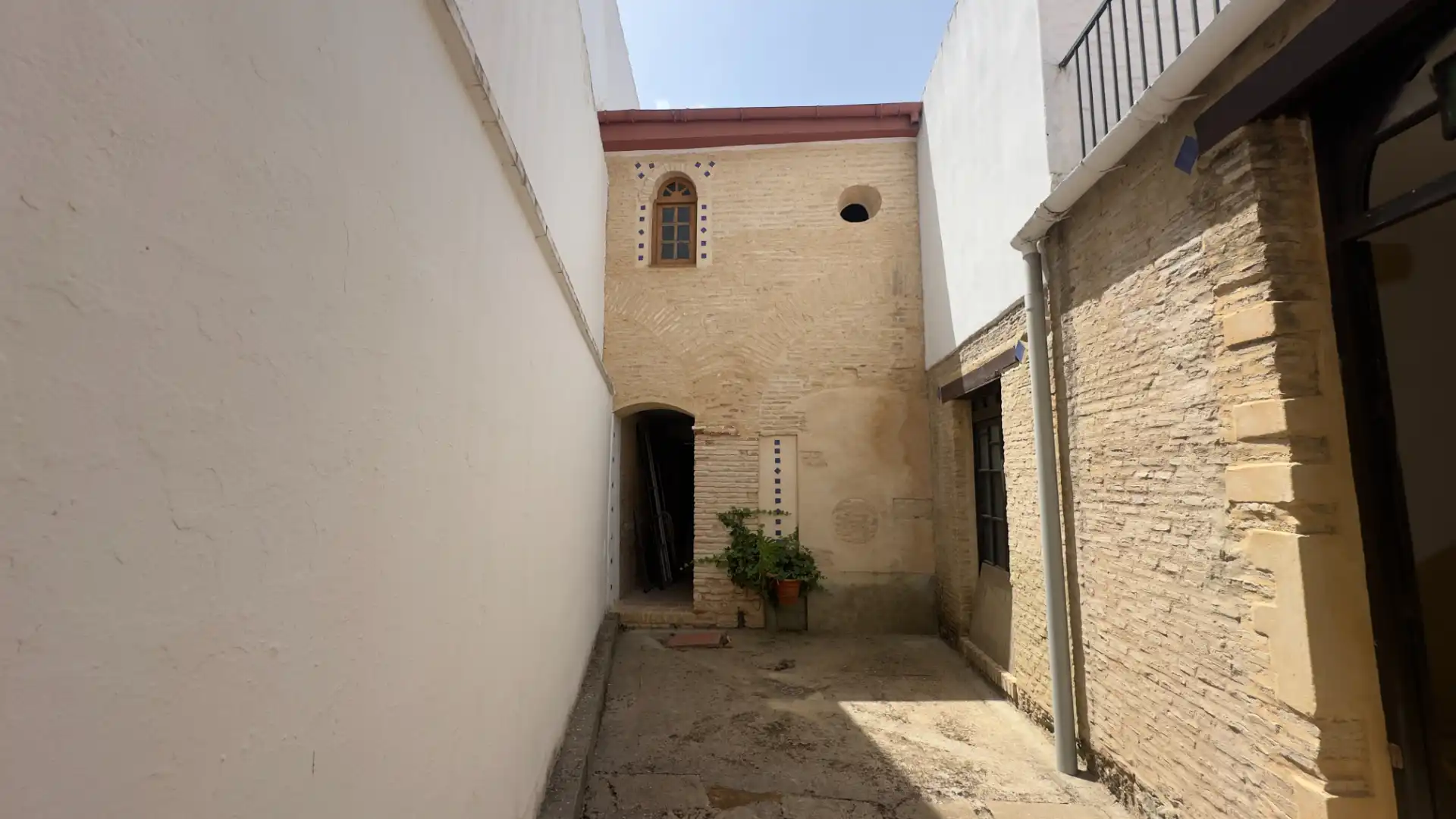 Vista exterior de Casa o xalet en venda en Umbrete amb Terrassa, Traster i Piscina