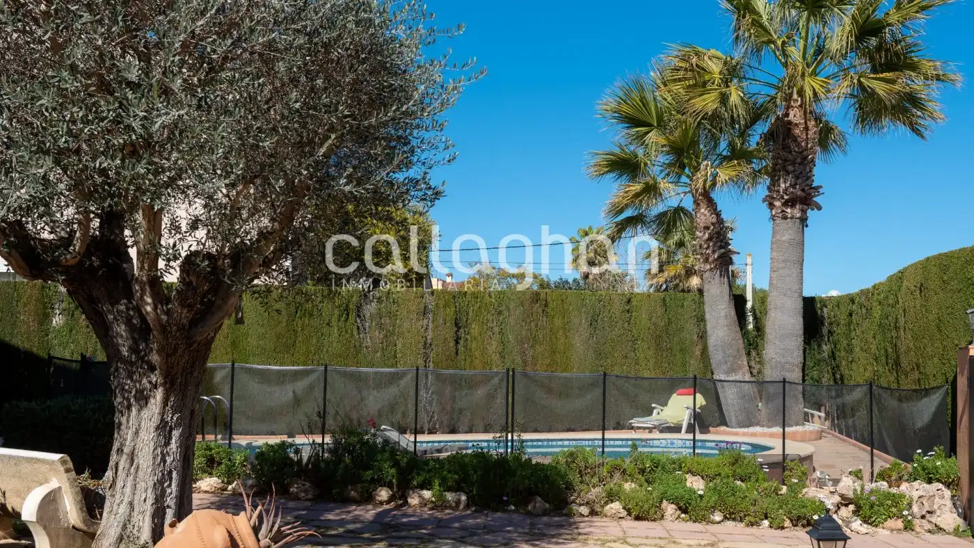 Piscina de Casa o chalet en venta en Paterna con Aire acondicionado, Calefacción y Jardín privado