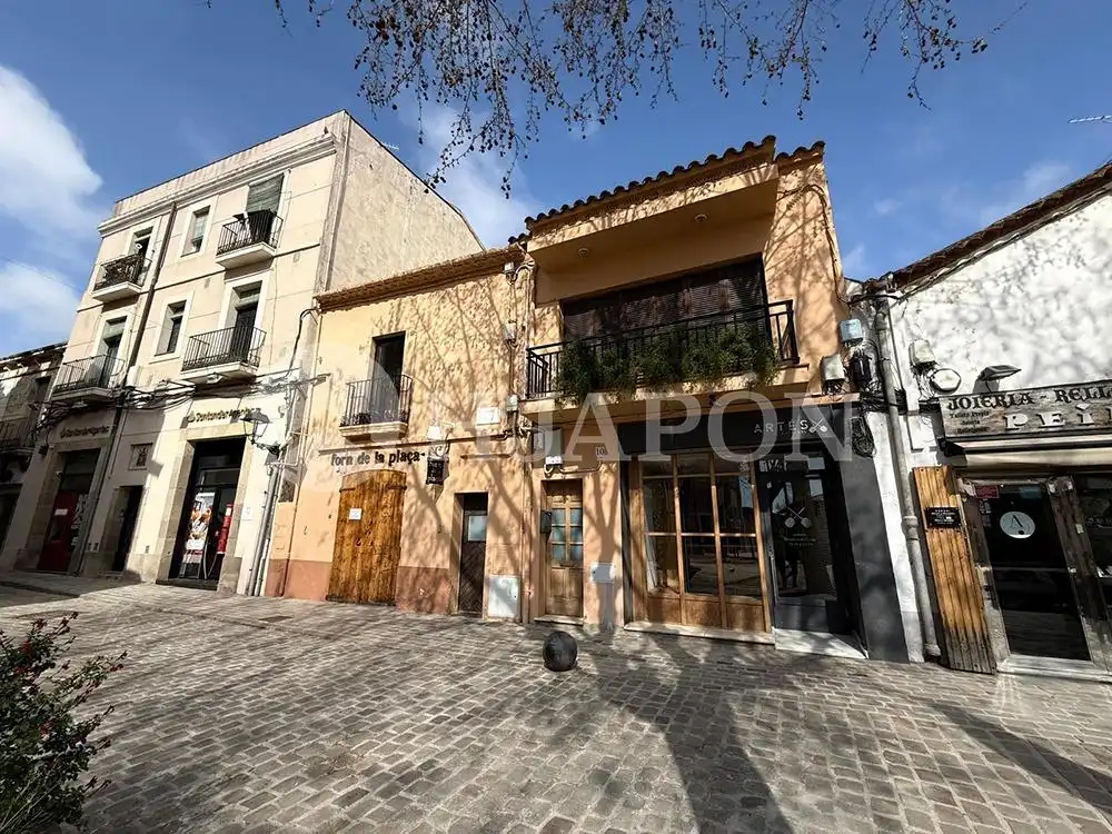 Vista exterior de Pis en venda en Alella amb Aire condicionat, Calefacció i Terrassa
