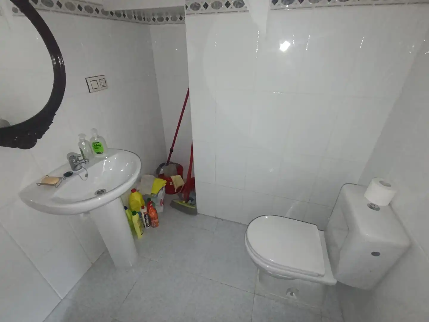 Badezimmer von Erdgeschoss zum Verkauf in Teverga mit Privatgarten