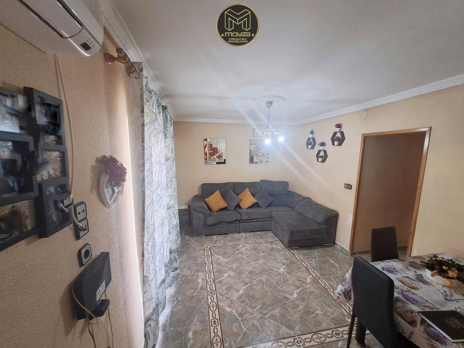Sala d'estar de Pis en venda en  Jaén Capital amb Aire condicionat i Calefacció