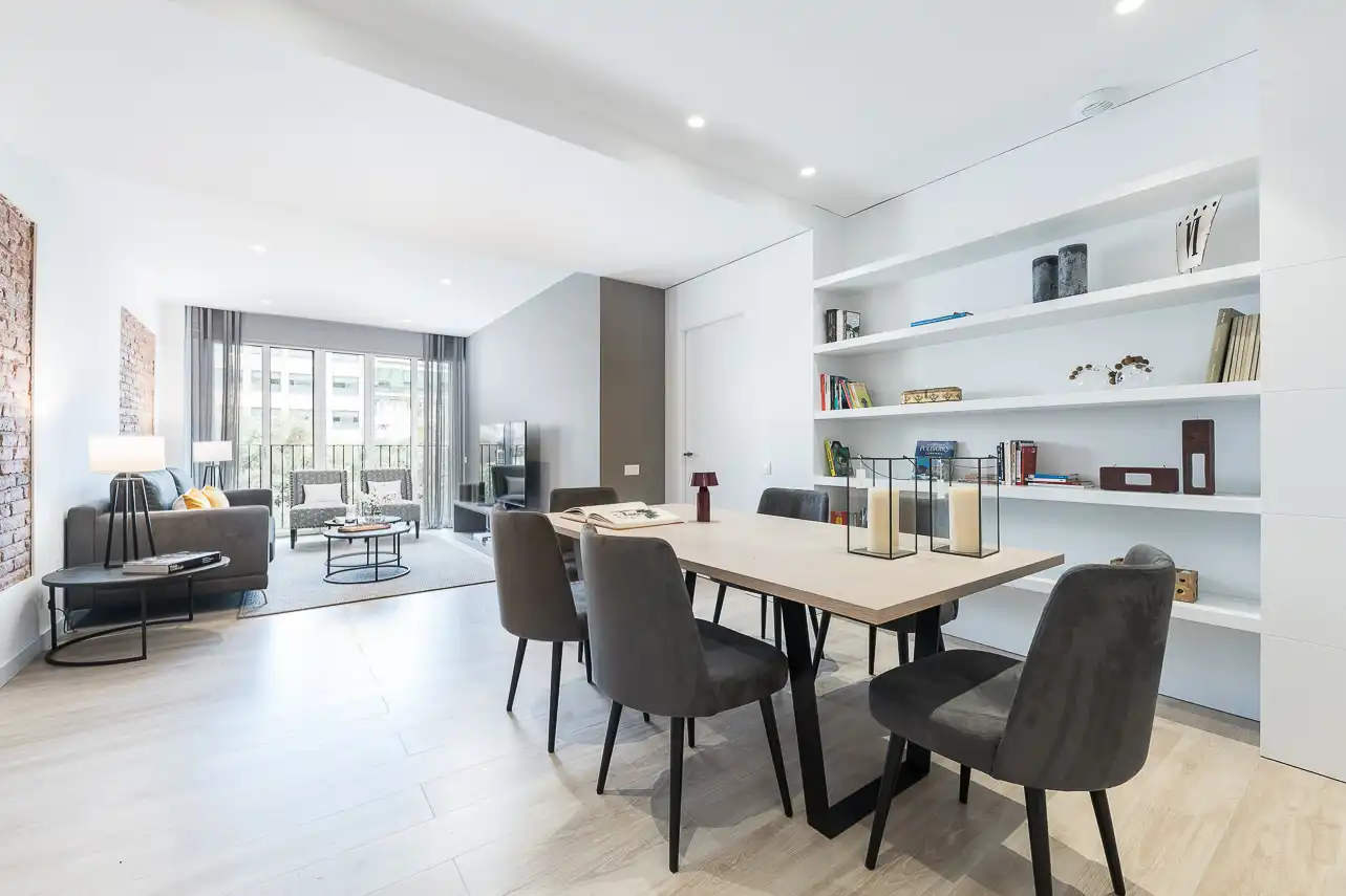 Comedor de Apartamento de alquiler en Barcelona con Aire acondicionado, Calefacción y Jardín privado