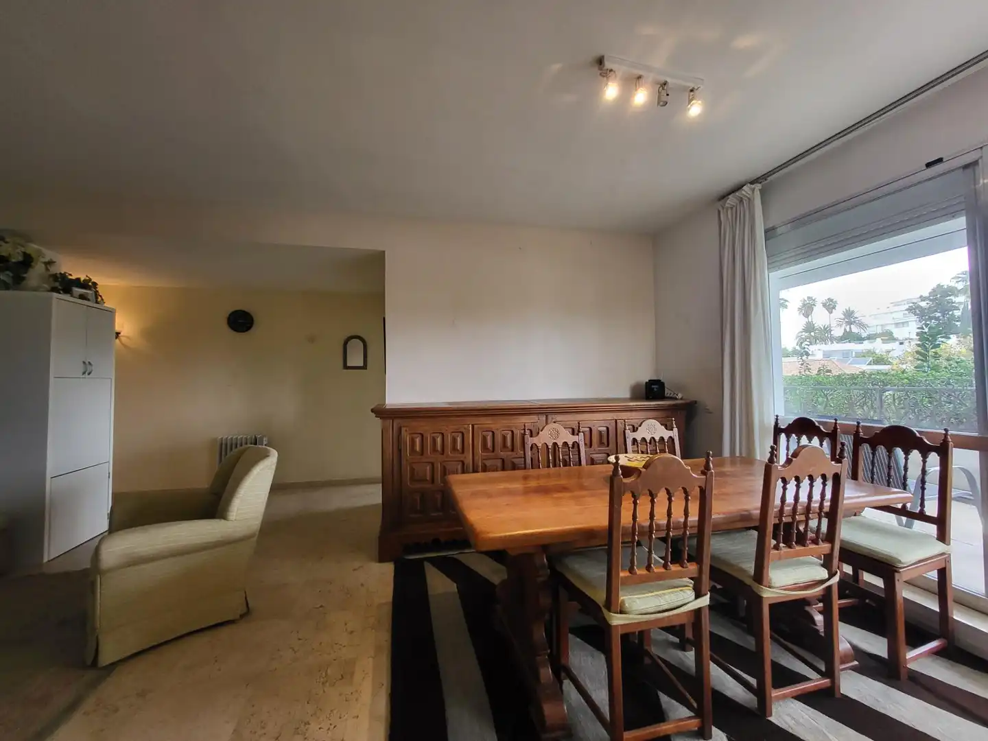 Menjador de Apartament en venda en Marbella amb Jardí privat, Terrassa i Traster