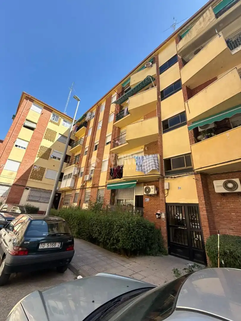 Vista exterior de Pis en venda en Talavera de la Reina