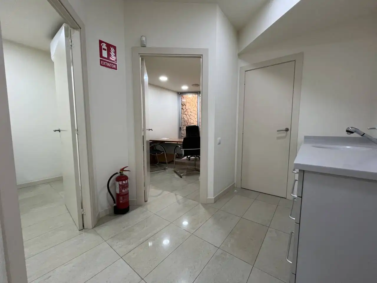 Oficina de alquiler en Esplugues de Llobregat con Aire acondicionado, Calefacción y Alarma