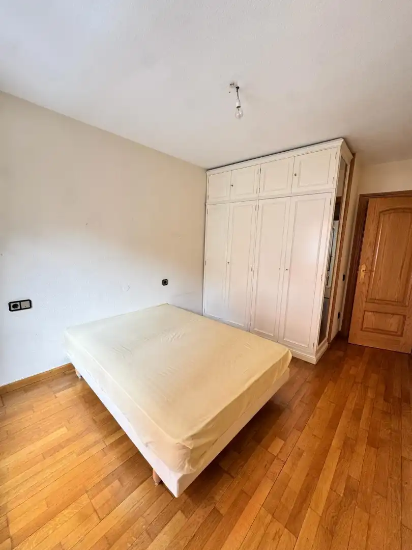 Dormitori de Pis en venda en Valladolid amb Calefacció, Parquet i Moblat