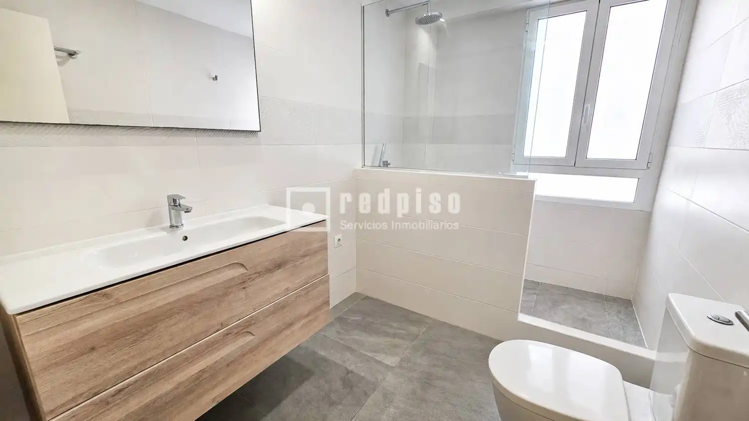 Baño de Piso de alquiler en Valencia con Aire acondicionado y Amueblado
