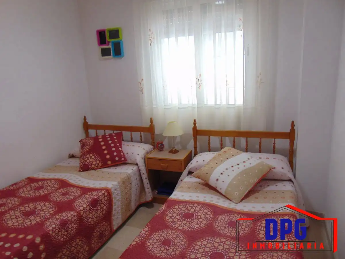 Habitación de Apartamento en venta en Garrucha con Aire acondicionado, Terraza y Amueblado