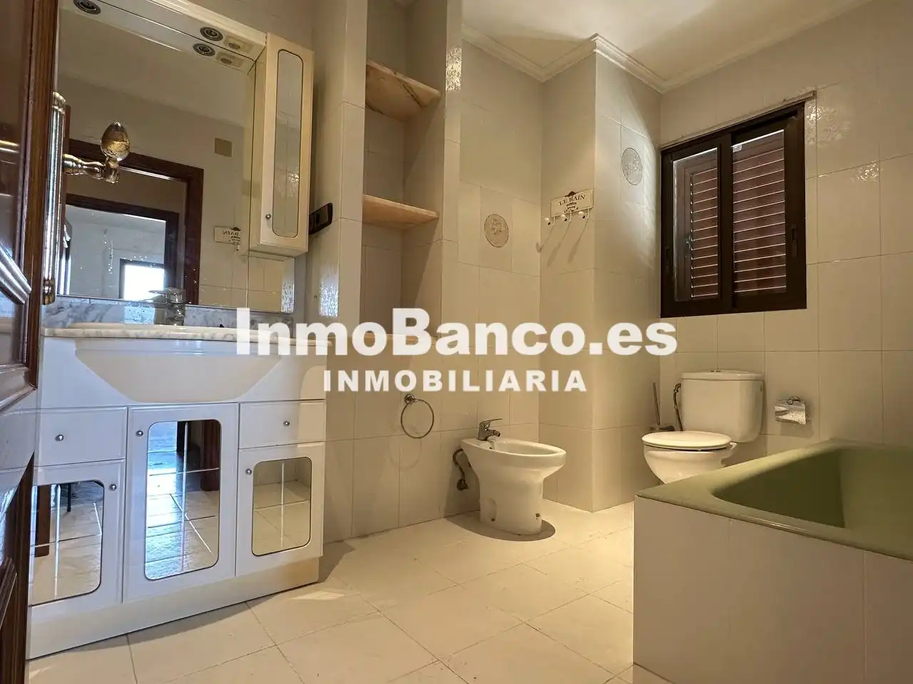 Casa o chalet de alquiler en Chiva con Aire acondicionado, Calefacción y Jardín privado
