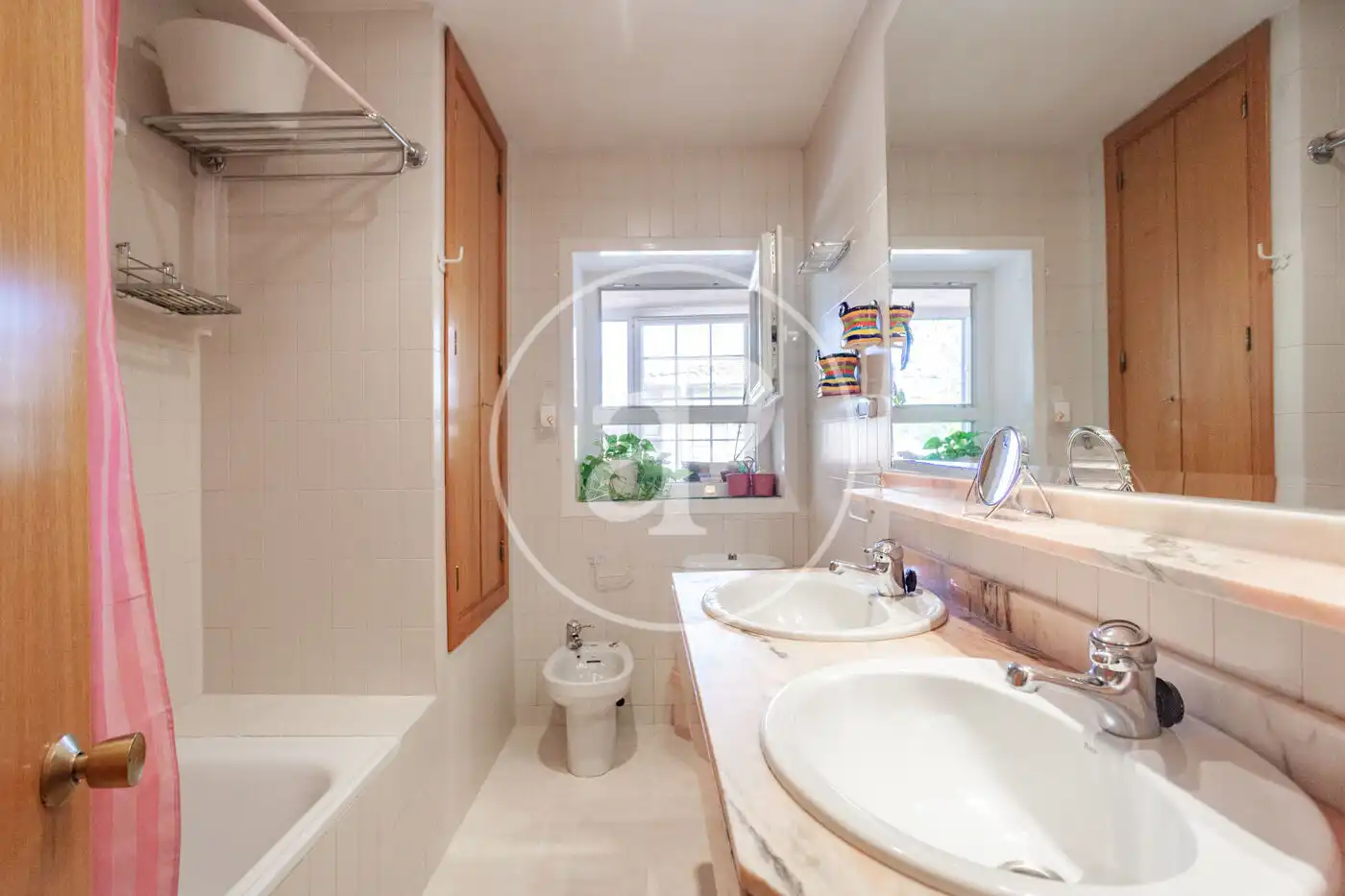 Bathroom of Detached homes for sale in Madrid  with Heating, Private garden and Terrace