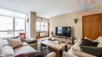 Living room of Flat to rent in  Madrid Capital  with Air Conditioner, Heating and Parquet flooring