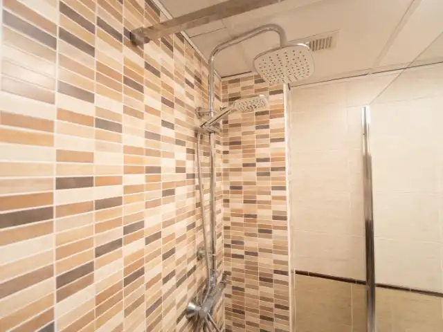 Baño de Piso en venta en Paterna con Aire acondicionado, Calefacción y Terraza
