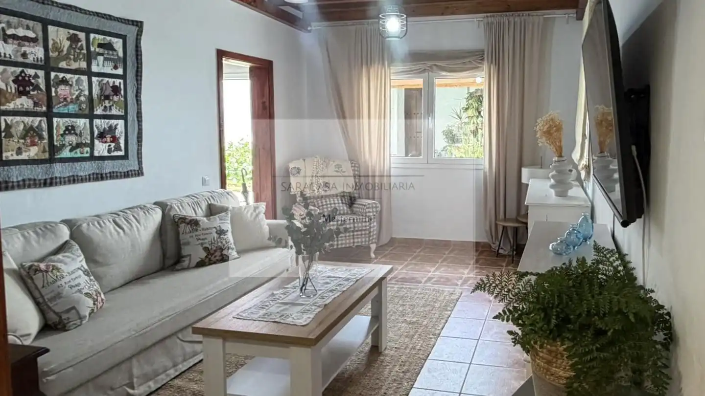 Sala d'estar de Casa o xalet en venda en Valsequillo de Gran Canaria amb Jardí privat i Terrassa