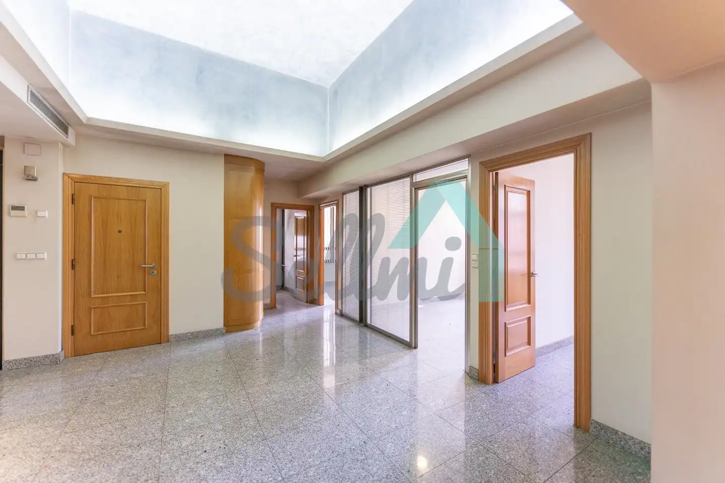 Piso en venta en Oviedo  con Parquet