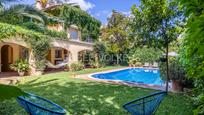 Garden of House or chalet for sale in  Sevilla Capital  with Air Conditioner, Heating and Private garden