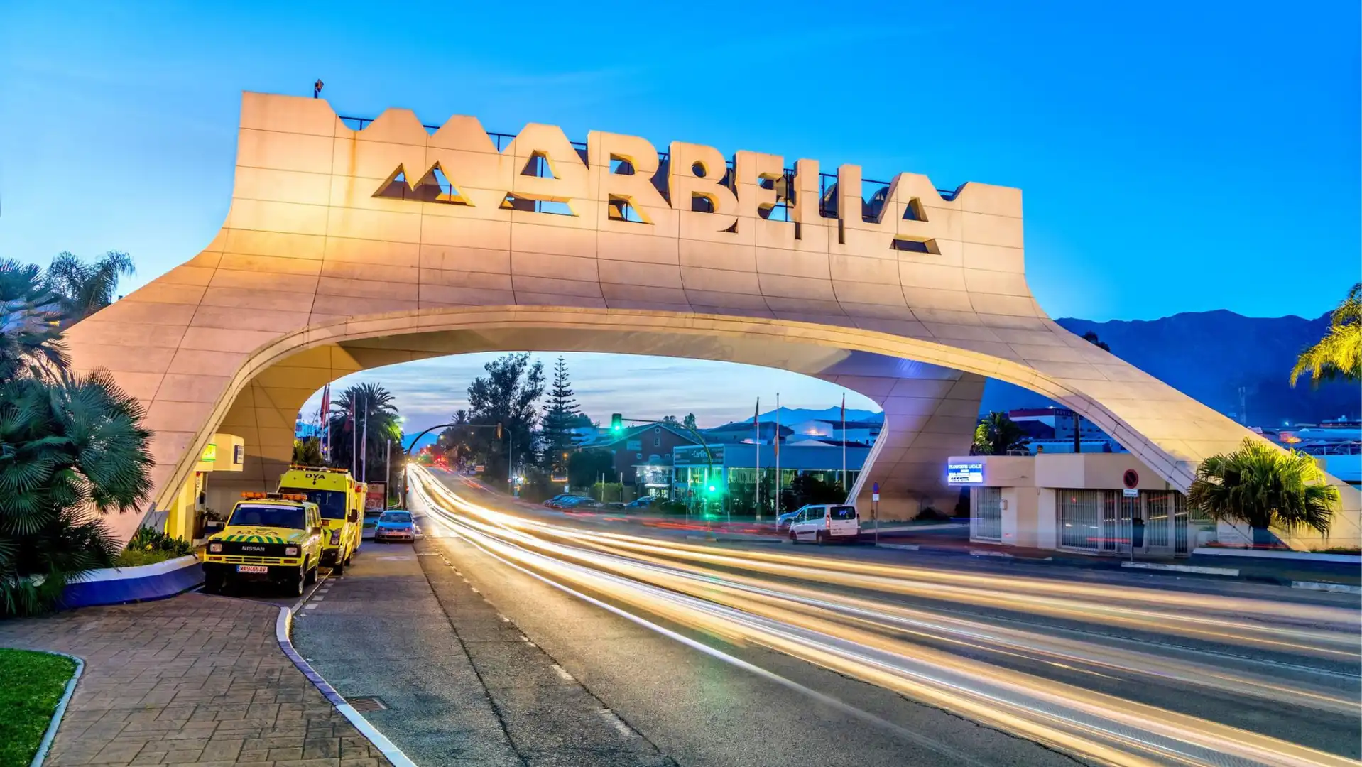 Vista exterior de Apartament en venda en Marbella amb Aire condicionat, Calefacció i Terrassa