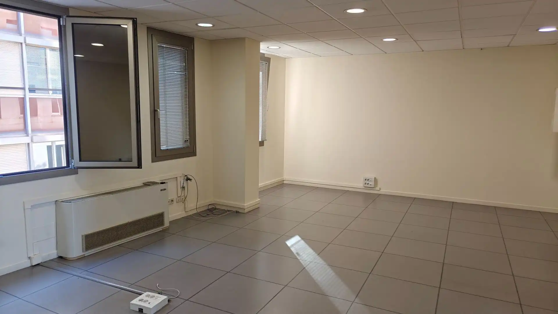 Office space with lift to rent in Centre, imagen 5