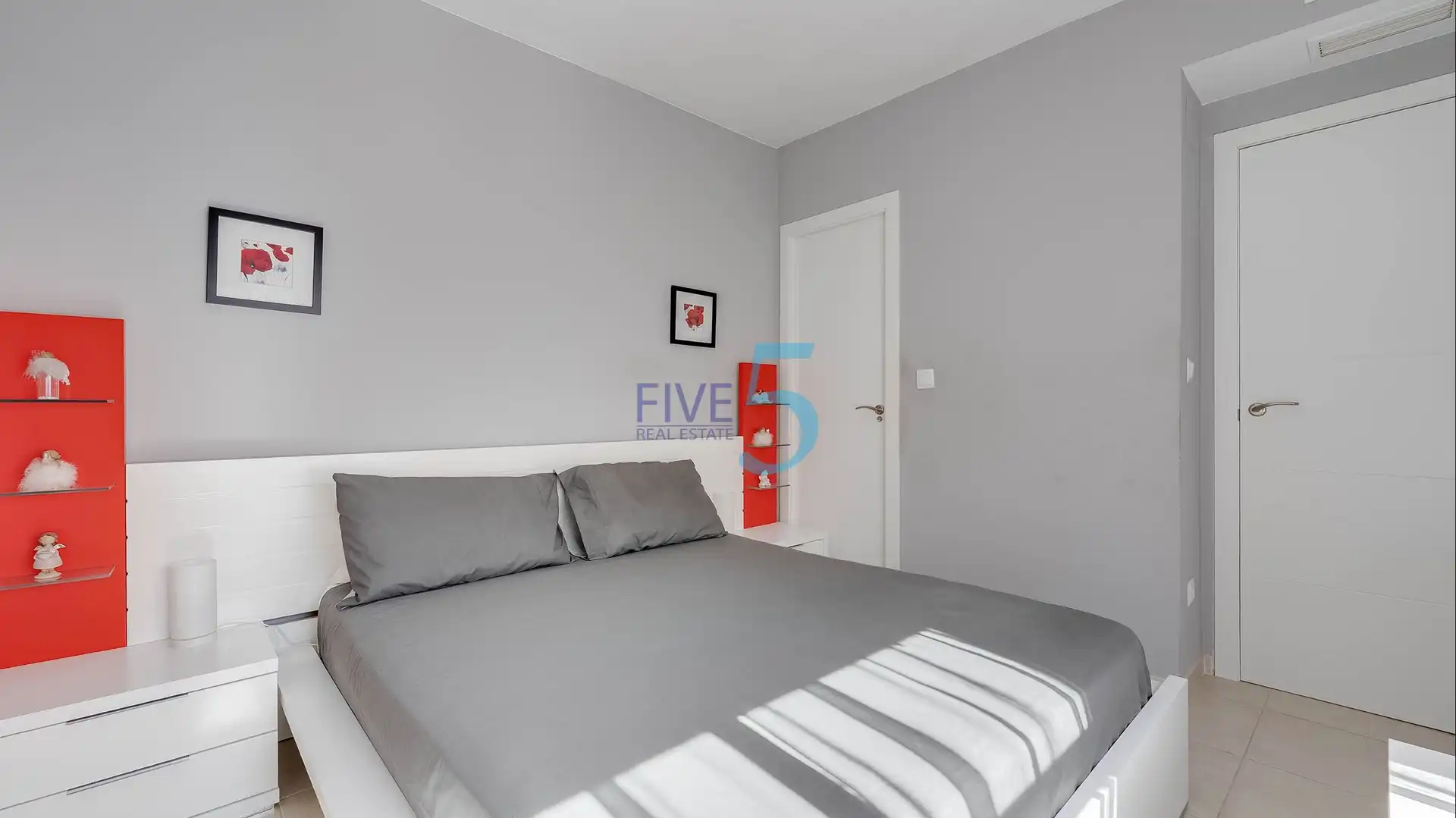Flat with terrace for sale in San Cayetano, imagen 11