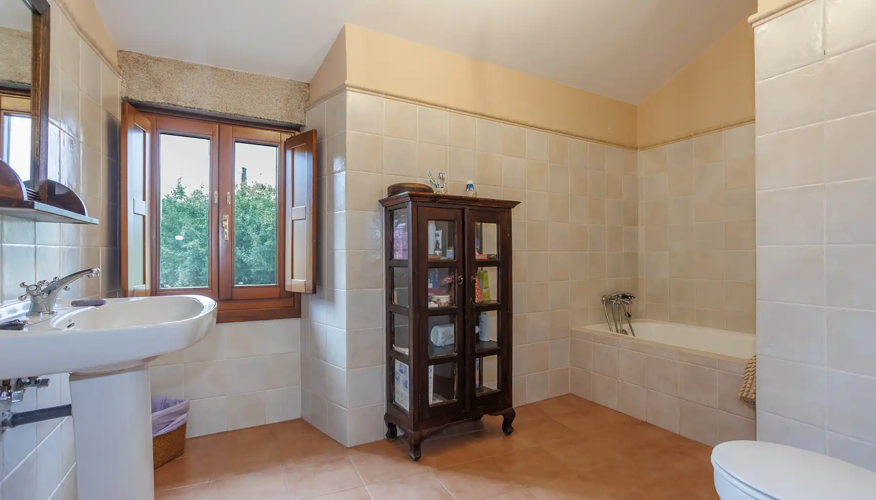 Baño de Casa o chalet en venta en Lugo con Piscina y Amueblado