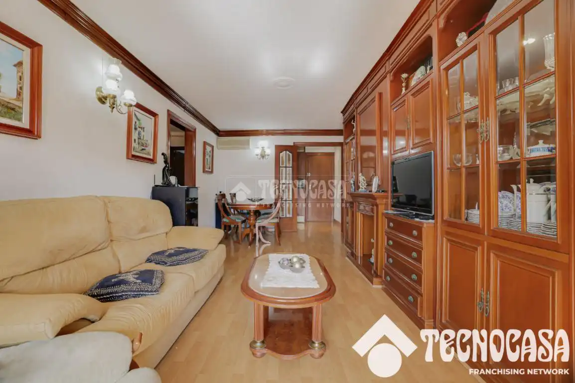 Sala de estar de Piso en venta en Santa Coloma de Gramenet