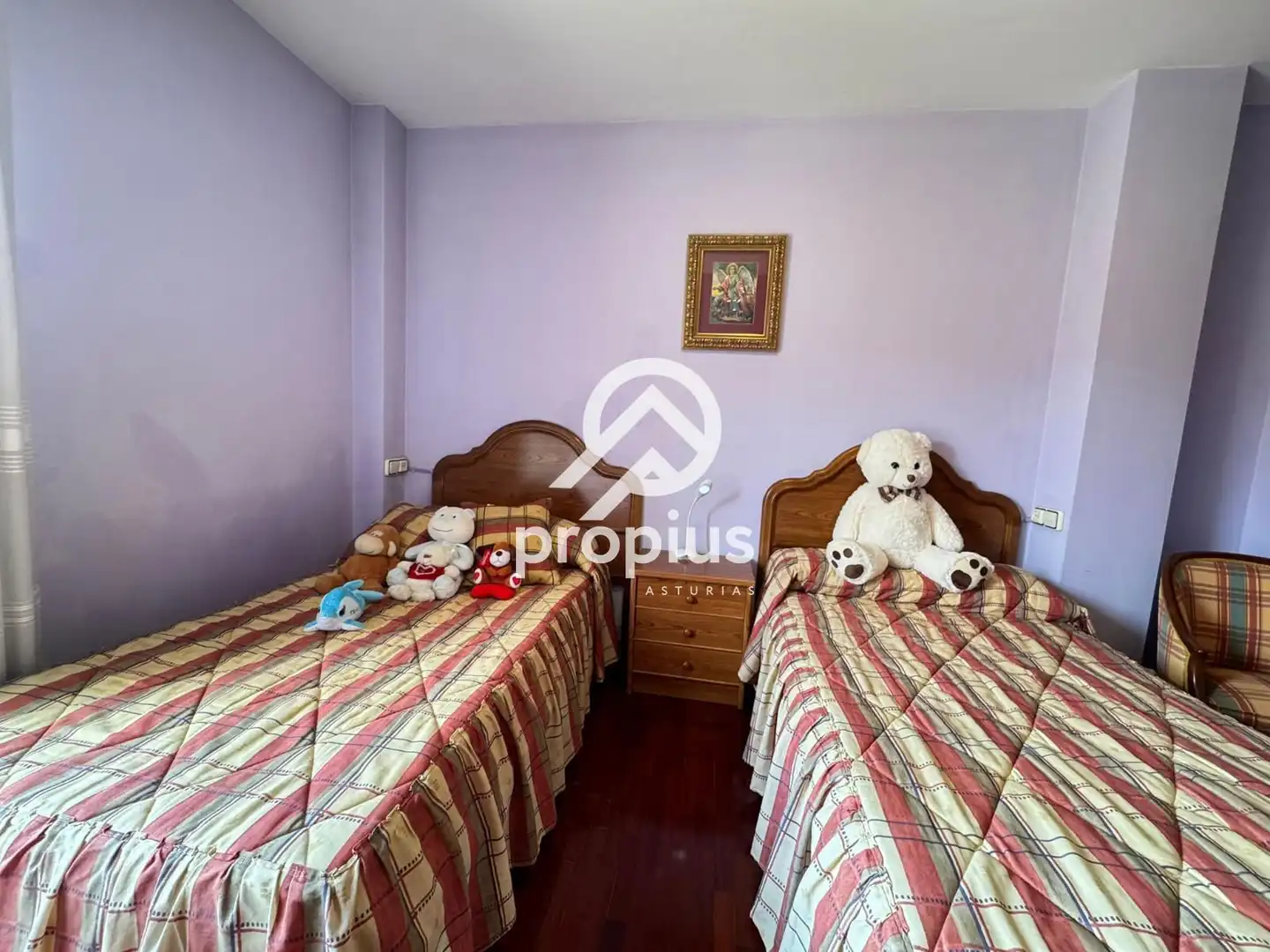 Schlafzimmer von Maisonette zum Verkauf in Llanes mit Heizung und Möbliert
