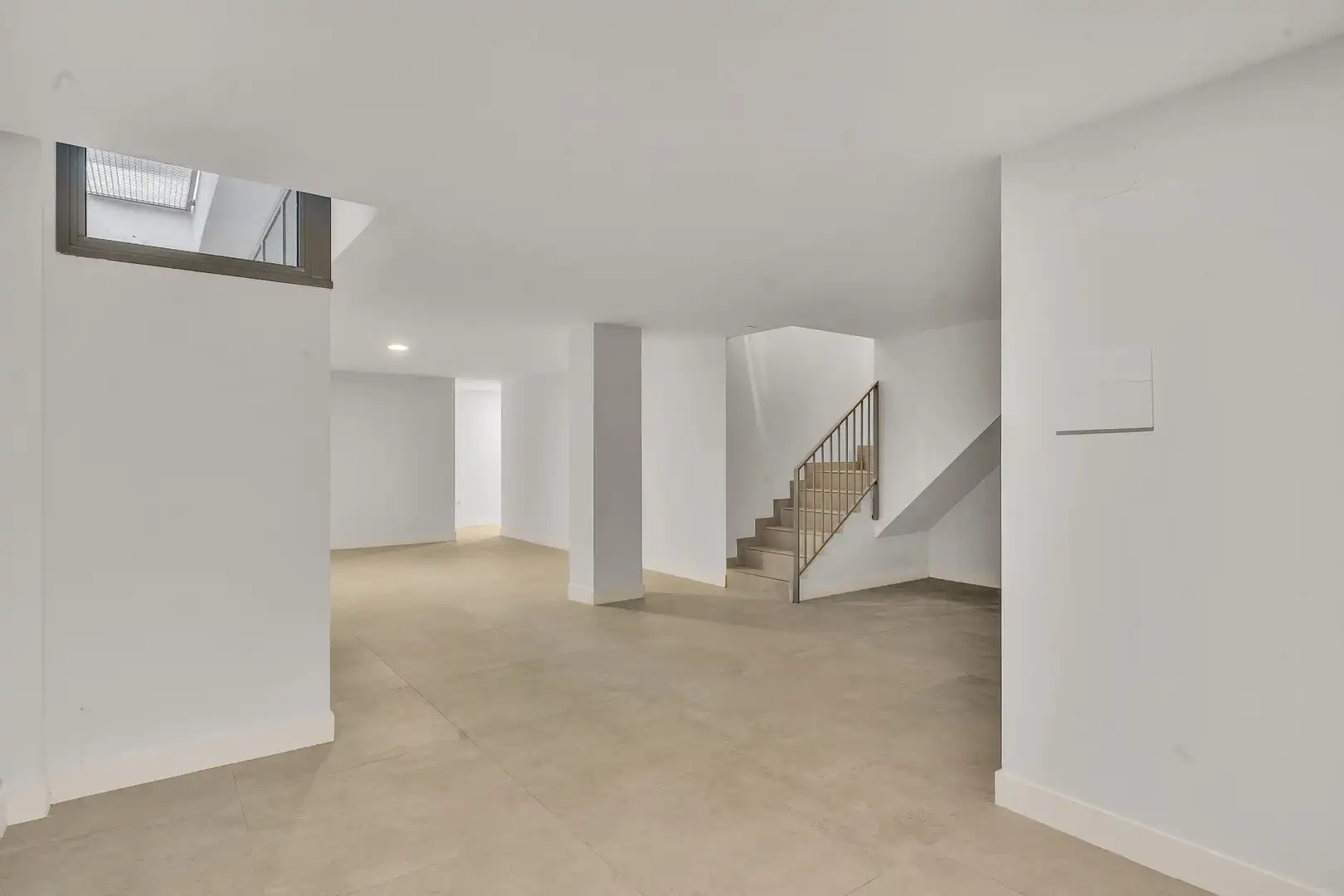 Ground floor for sale in Marbella  with Air Conditioner, Private garden and Terrace