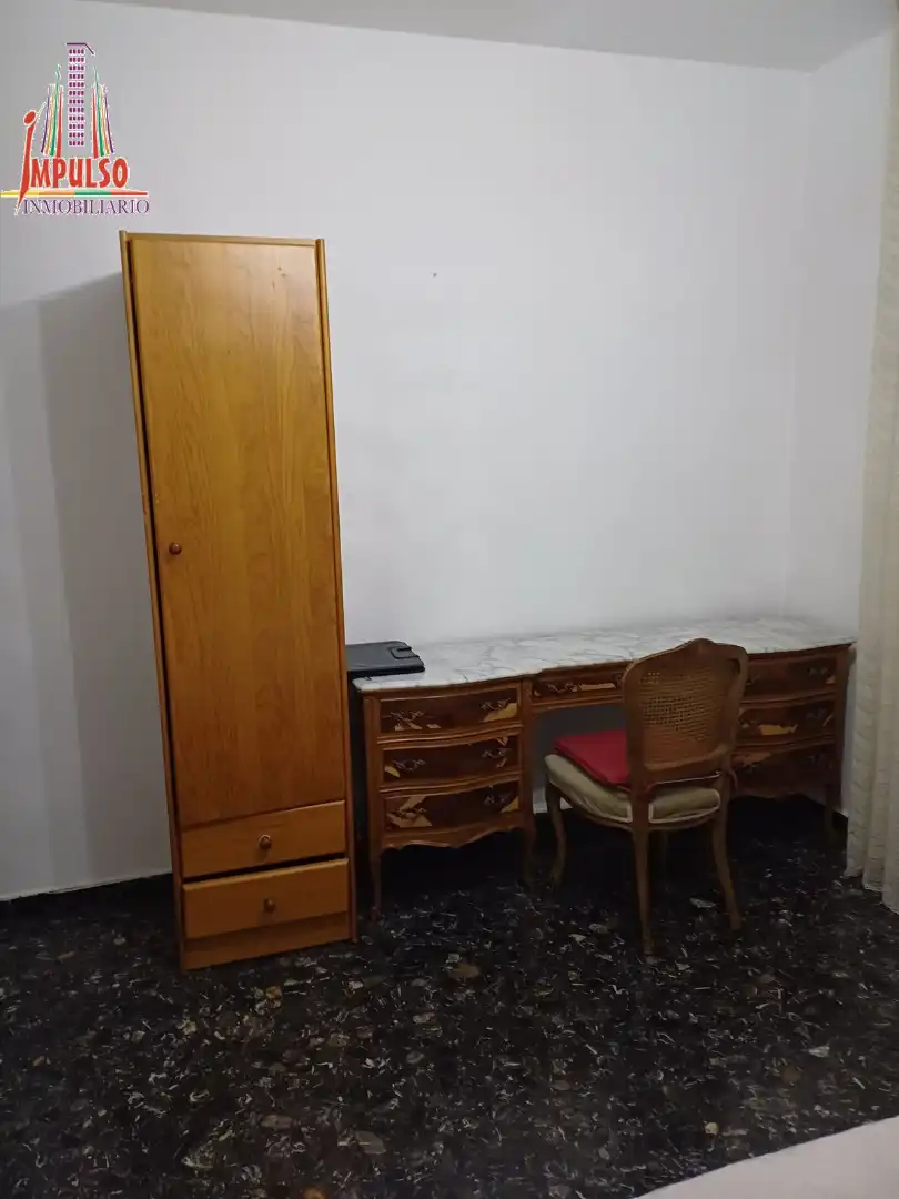 Piso con terraza en alquiler en Calle Tesifonte Gallego, imagen 8