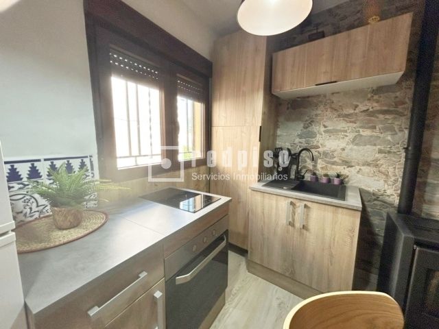 Cuina de Casa o xalet en venda en Valdeavellano amb Terrassa i Traster