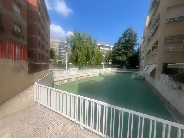 Parkplatz von Wohnung zur Miete in Sant Cugat del Vallès mit Klimaanlage, Heizung und Parkett