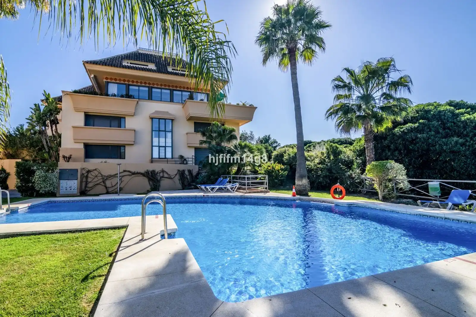 Jardín de Ático en venta en Marbella con Aire acondicionado, Trastero y Amueblado