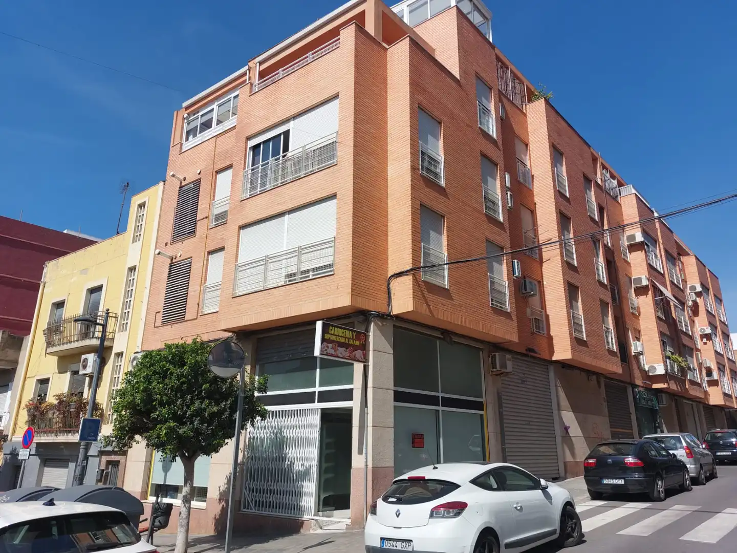 Local de lloguer a Avinguda del Primer de Maig, El Alborgí
