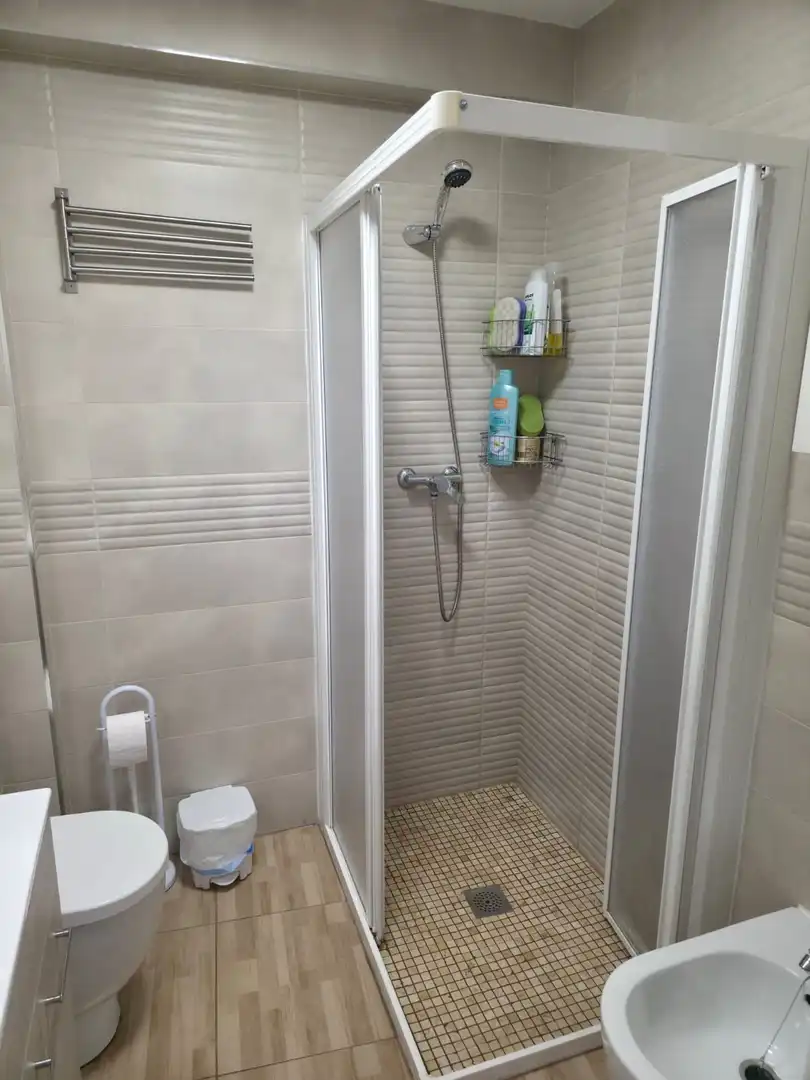 Baño de Piso en venta en Vélez-Málaga con Aire acondicionado y Piscina comunitaria