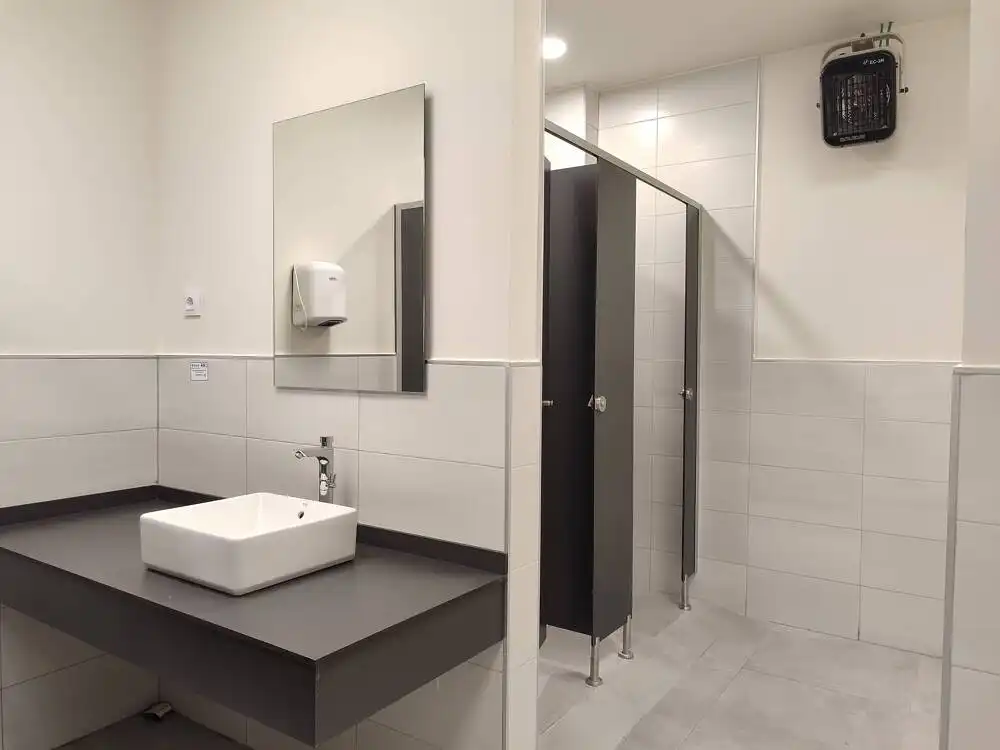 Bathroom of Industrial buildings for rent in Azuqueca de Henares