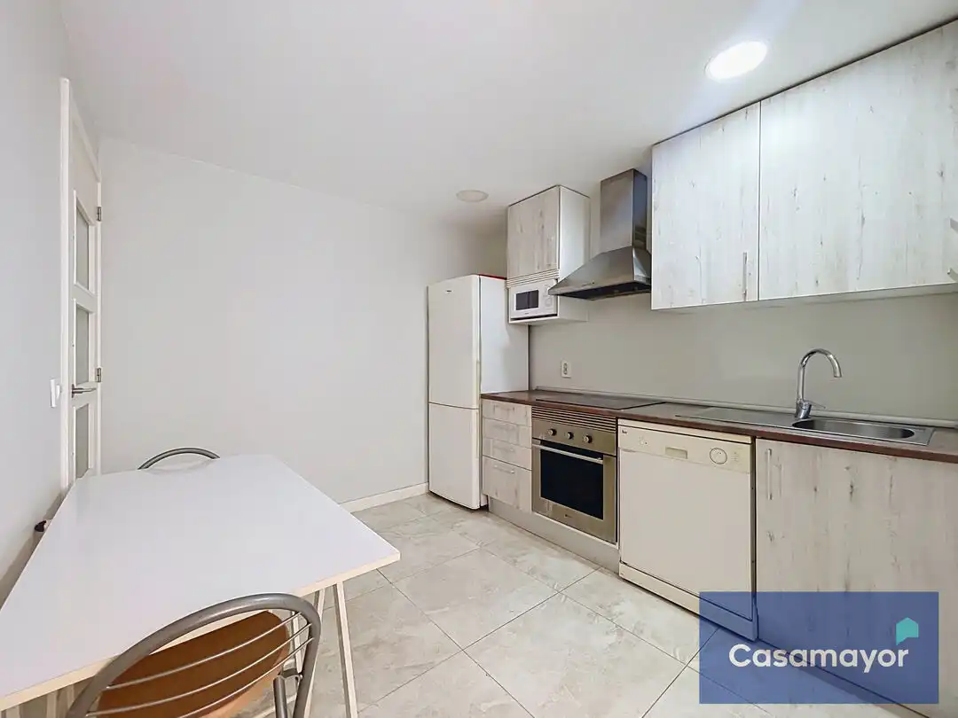 Kitchen of Flat for sale in Alicante / Alacant  with Oven, Washing machine and Microwave