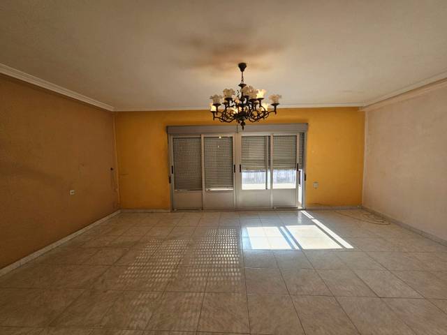 Casa-chalet en Venta en Madrigal