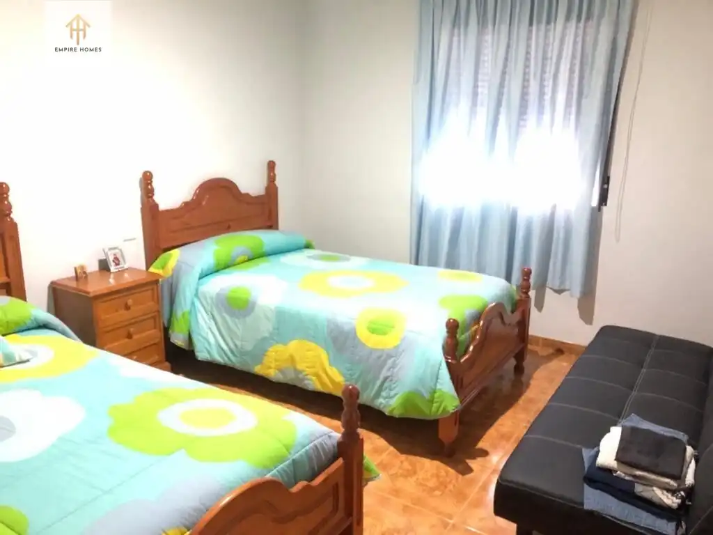 Schlafzimmer von Residential zum Verkauf in Torreorgaz