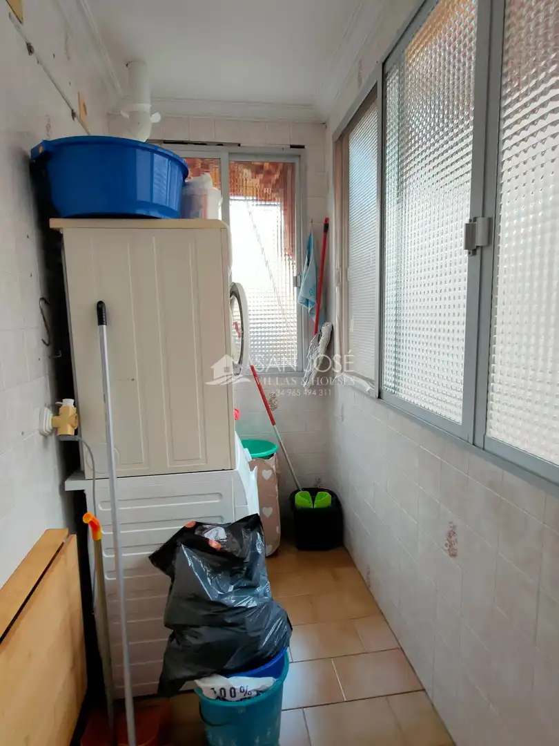 Pis en venda en Aspe amb Terrassa, Traster i Balcó