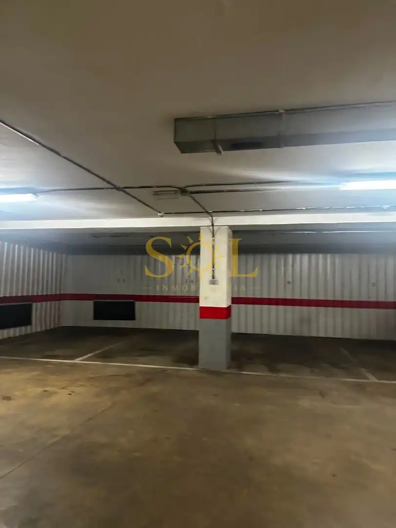 Parkplatz von Garage zur Miete in León Capital 
