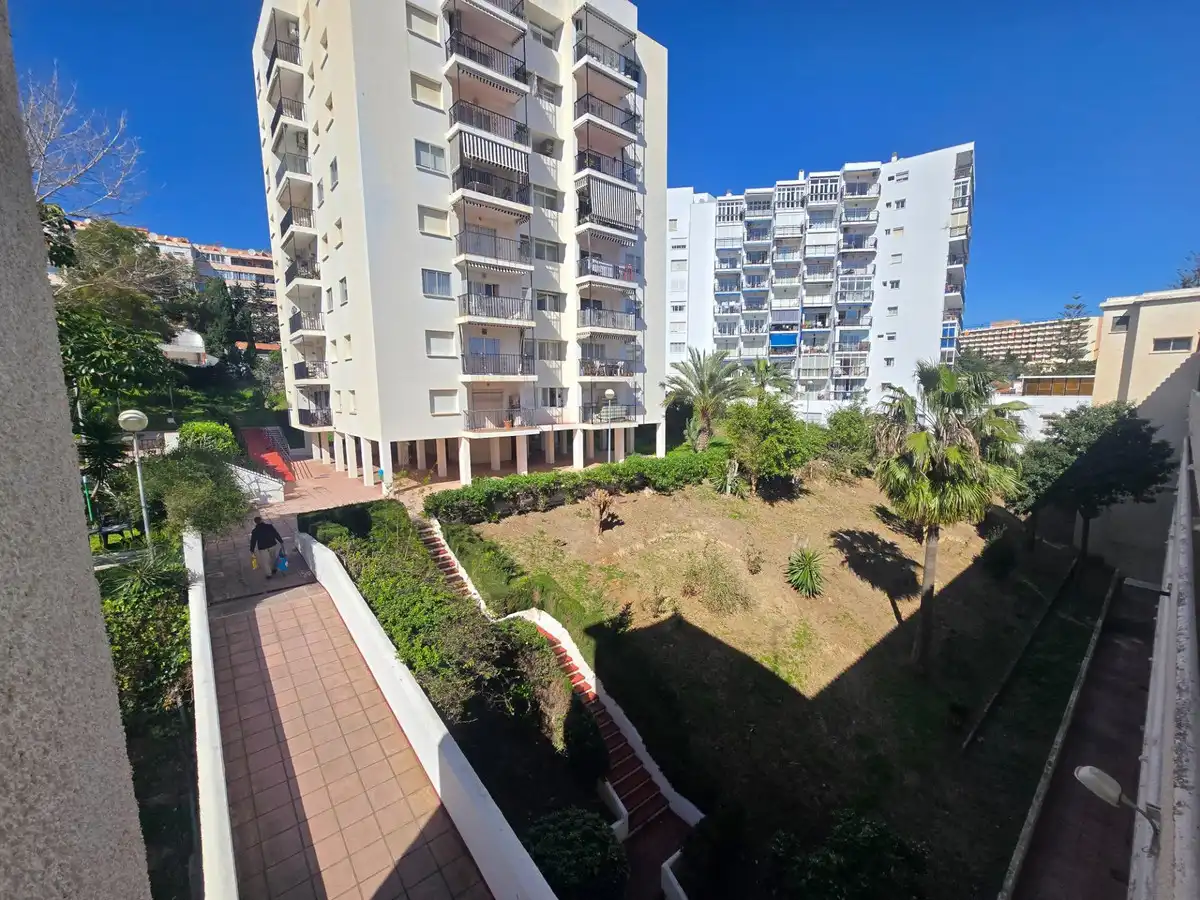 Außenansicht von Wohnungen zum Verkauf in Benalmádena mit Klimaanlage, Heizung und Schwimmbad