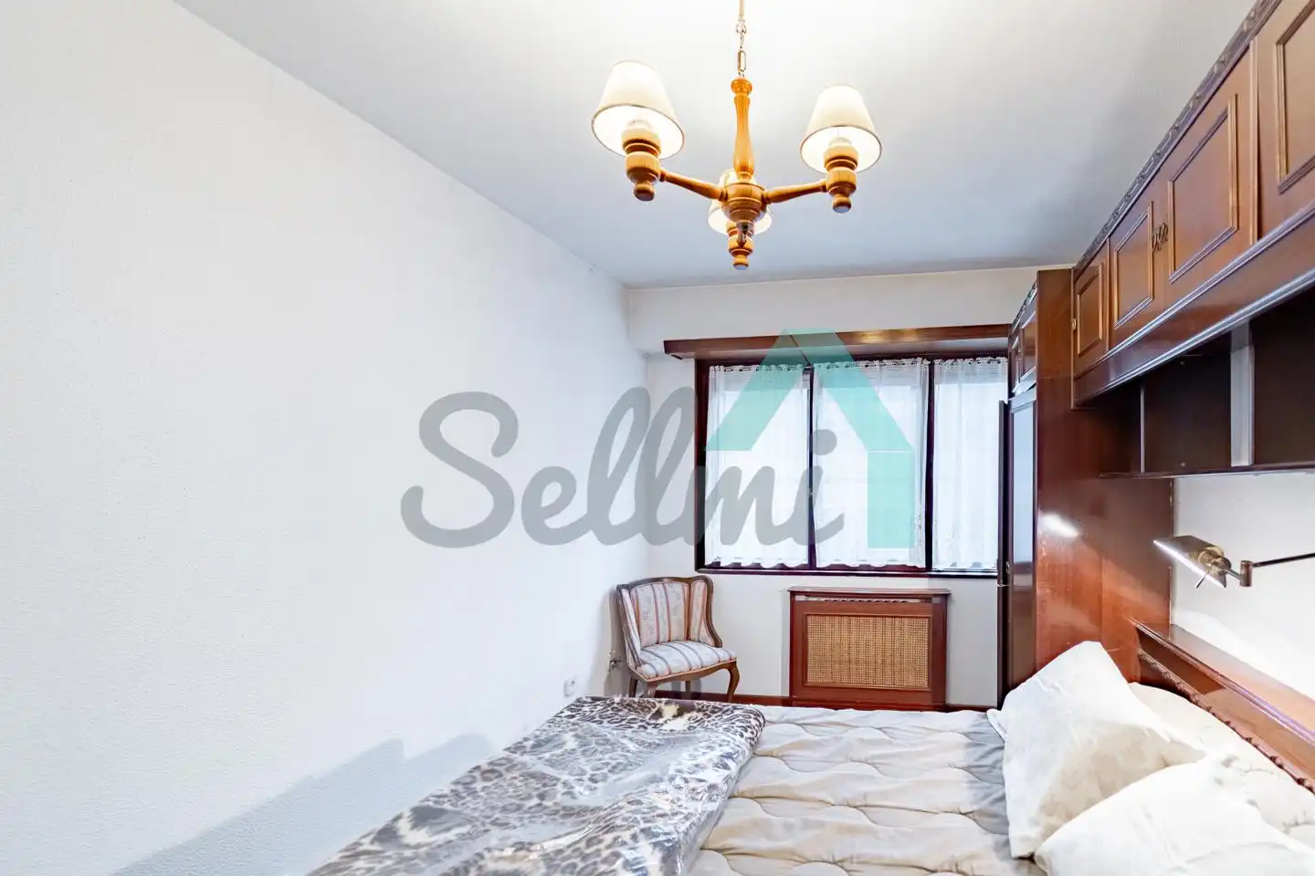 Bedroom of Flat for rent in Gijón   with Heating, Parquet flooring and Furnished